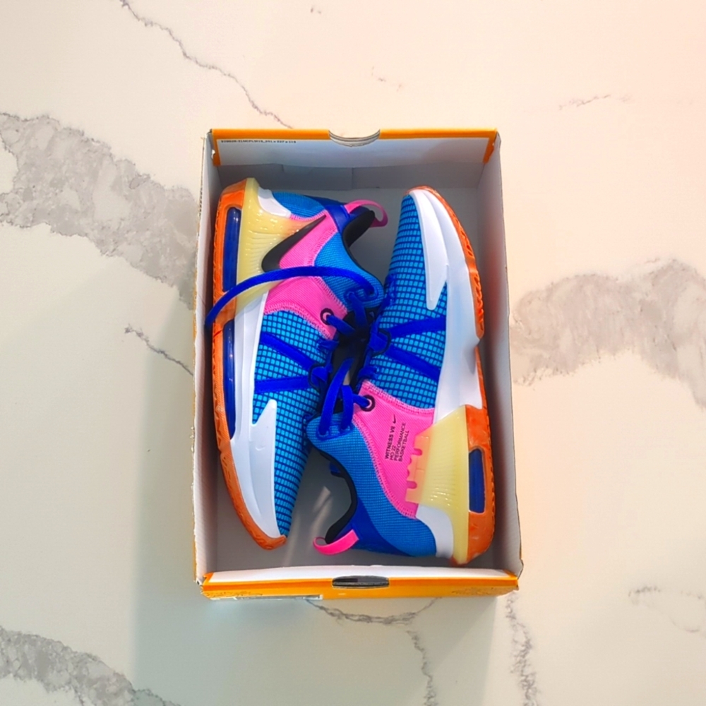 LeBron Witness 8
